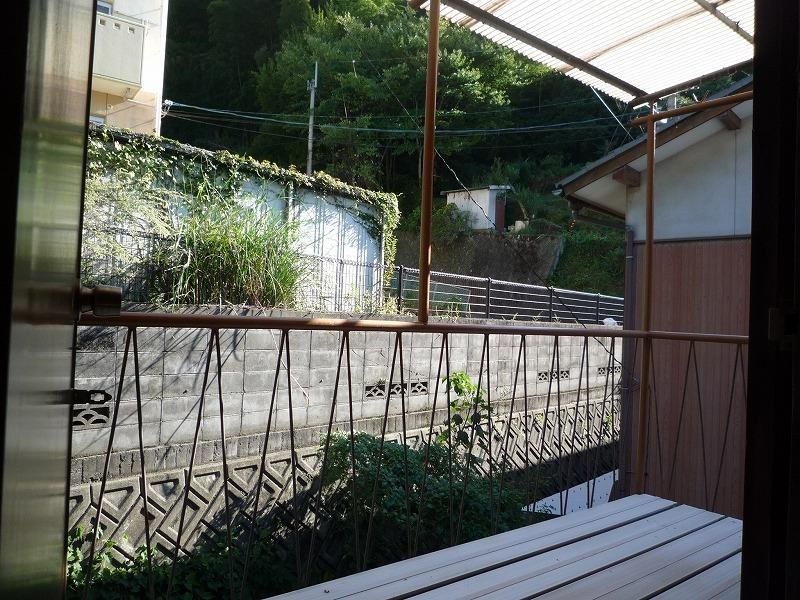 Refurbished 3DK House for Rent in Yawatahama, Ehime - Image 1