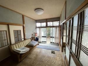 8DK Rural House with Land for Renovation on Sado Island - Thumbnail 2
