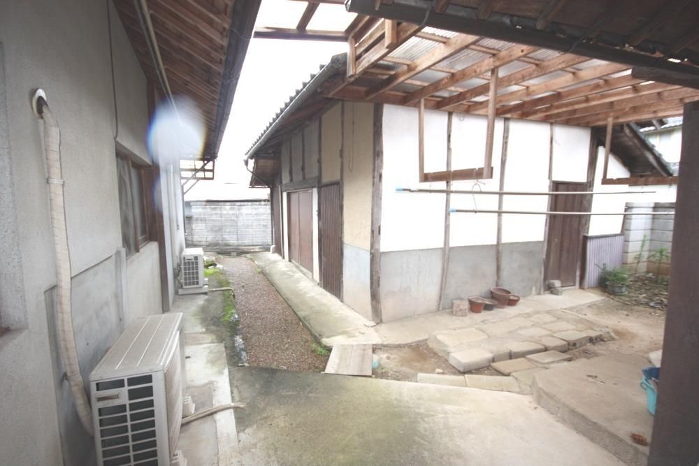 Traditional 8LDK House in Tsuyama with Large Garden - Thumbnail 2