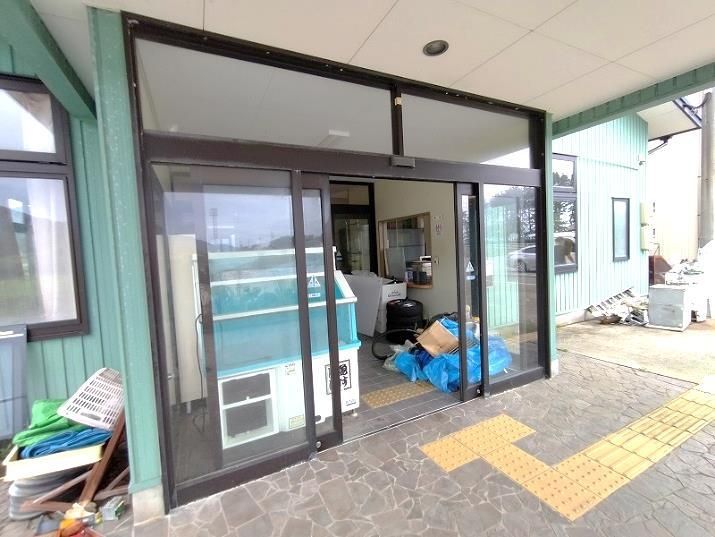Commercial Building for Lease in Asahi Town, Toyama | 219.69 sqm - Thumbnail 2