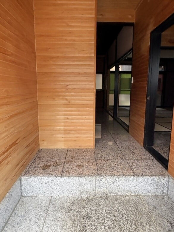 5DK House Near Mikuni Station, Sakai City - Thumbnail 2