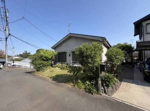 Land for Sale in Hadano, Kanagawa - 193.83 sqm Corner Lot - Thumbnail 2