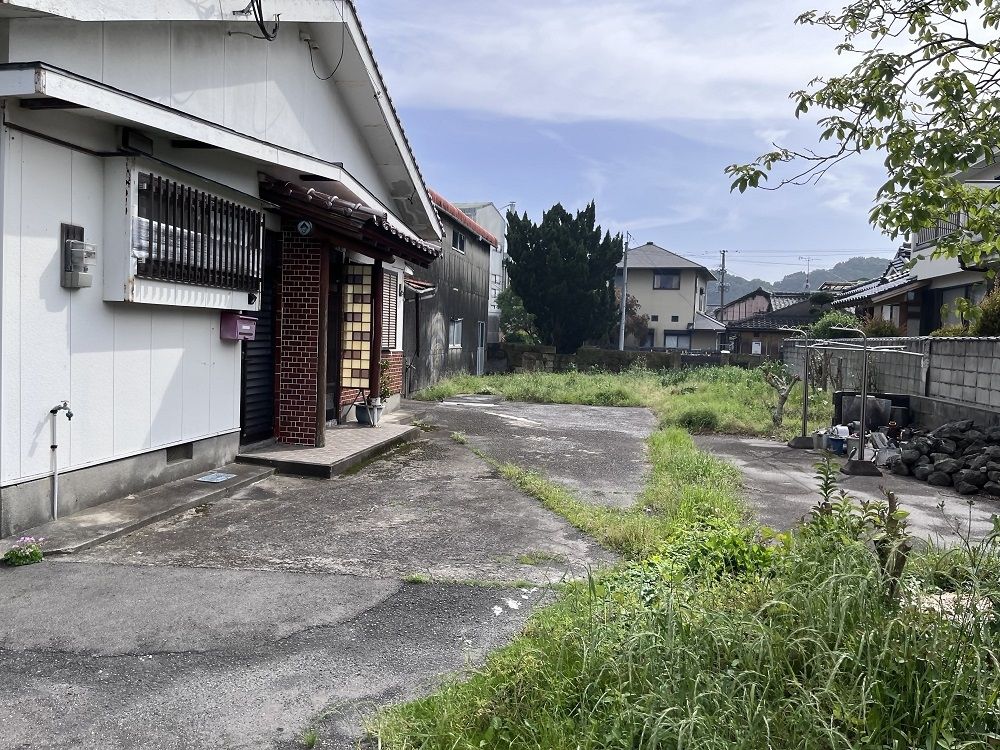 Ocean-View 7K House for Sale in Ibusuki, Kagoshima - Thumbnail 3