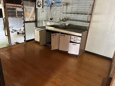 8K House with 474 sqm Land for Sale in Satsuma Town, Kagoshima - Thumbnail 3