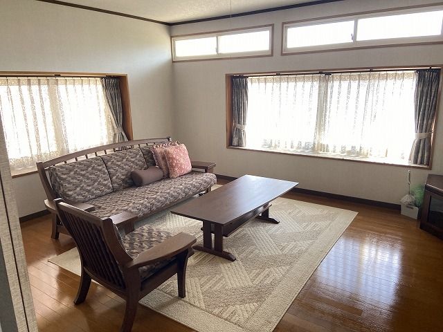 Resale Detached House in Shiwa Town, Iwate – 10DK, 585 sqm Land - Thumbnail 2