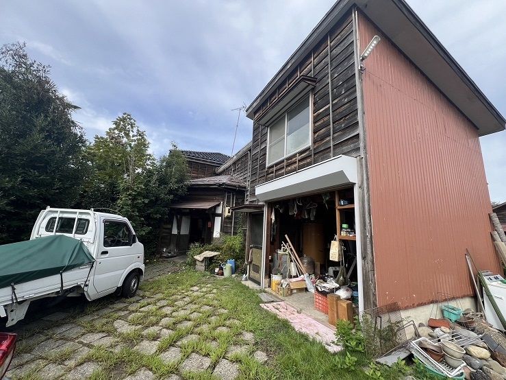 Large 9DK Detached House for Sale in Joetsu, Niigata - Thumbnail 2