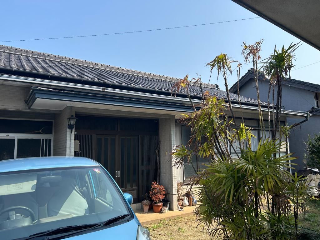 Spacious 4LDK Furnished House on Large Corner Lot in Iki City - Main Image