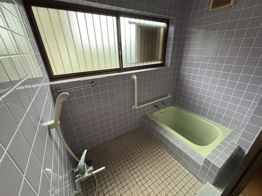 6DK Single-Story House for Sale in Ibusuki, Kagoshima - Thumbnail 2