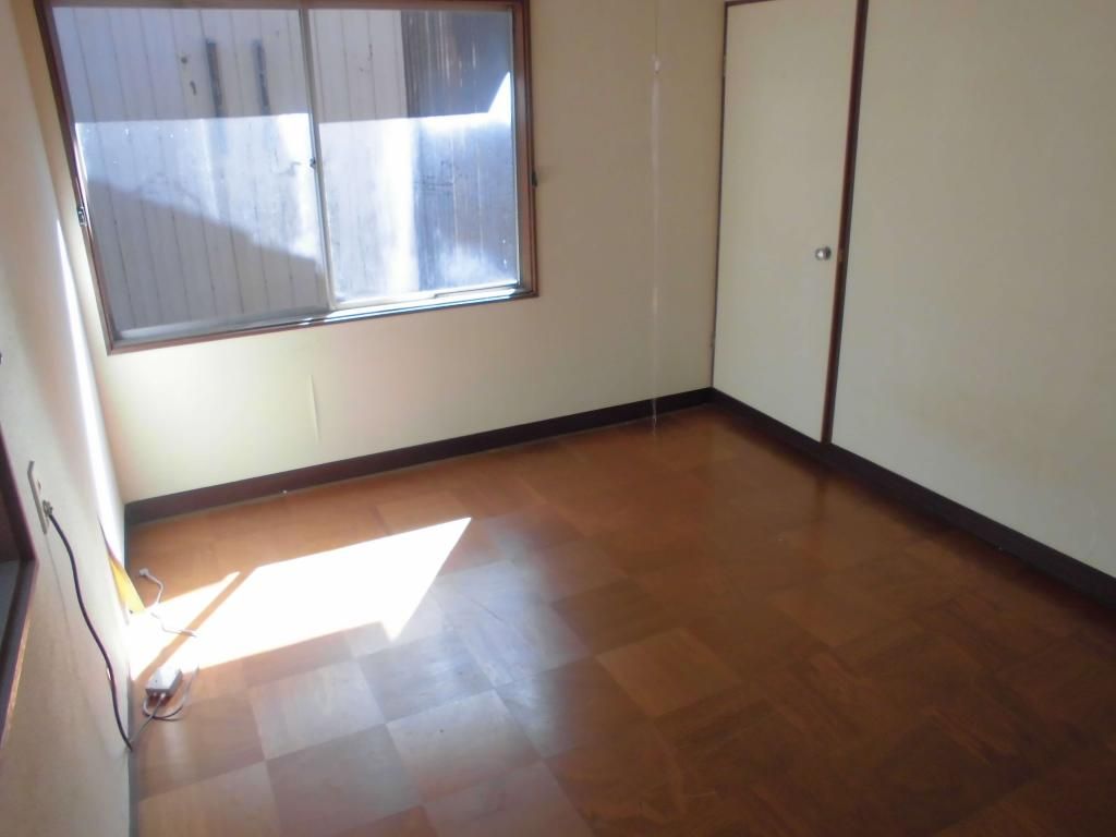8DK House with Garden and Garage for Sale in Awara, Fukui - Thumbnail 2