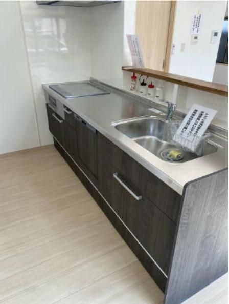 4LDK Detached House for Sale in Quiet Oita City Neighborhood - Thumbnail 4