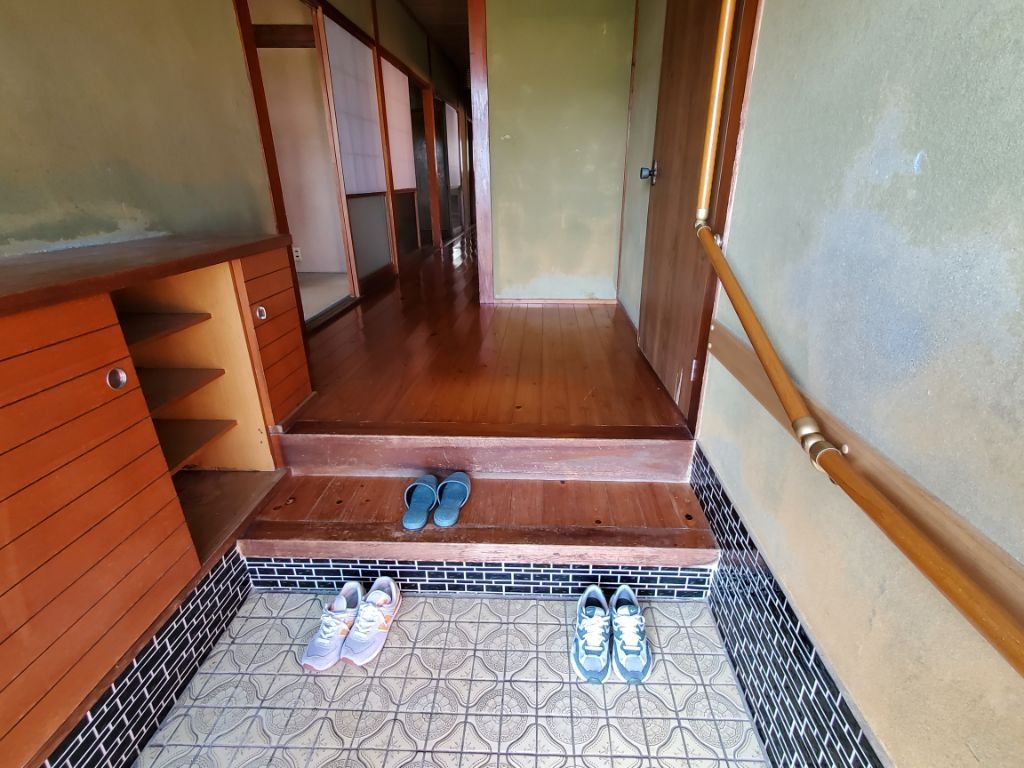 Spacious 5DK Wooden House with Warehouse in Isahaya, Nagasaki - Thumbnail 4
