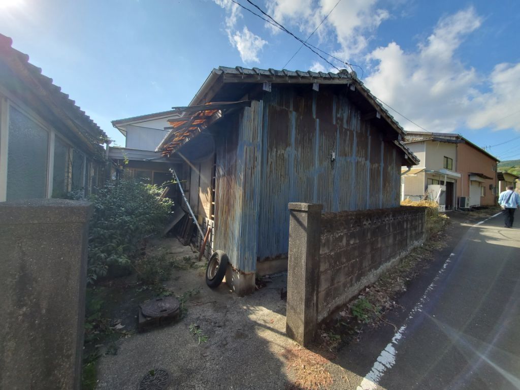 Spacious 5DK Wooden House with Warehouse in Isahaya, Nagasaki - Thumbnail 3
