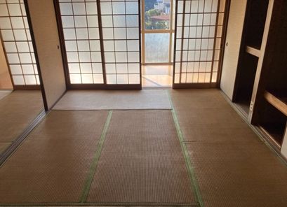 3DK Detached House with Garden in Mihara, Hiroshima - Thumbnail 3