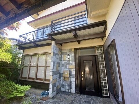105-Tsubo Corner Lot Home with 8SLDK Layout in Takaoka - Image 1