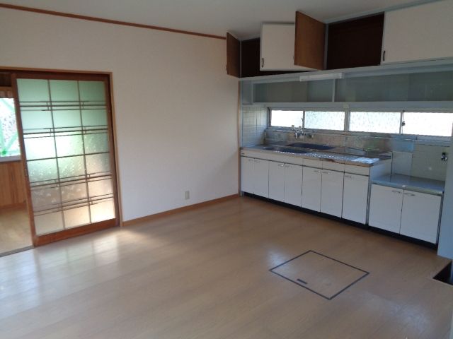5DK Rental House in Yatsushiro, Kumamoto - 148.95 sqm - Thumbnail 4
