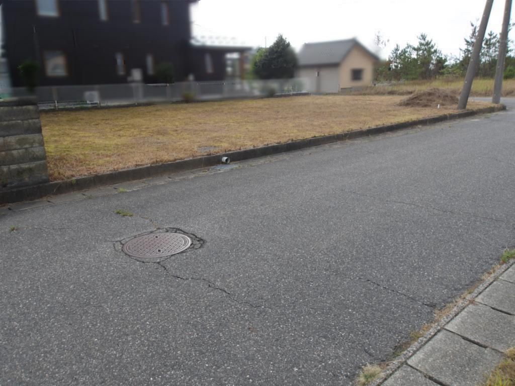 Vacant Land for Sale in Tainai, Niigata - 325.27 sqm Corner Lot - Thumbnail 2