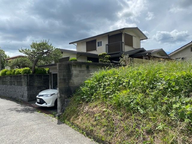 Spacious 6DK Hilltop House for Sale in Yanai, Yamaguchi - Thumbnail 2