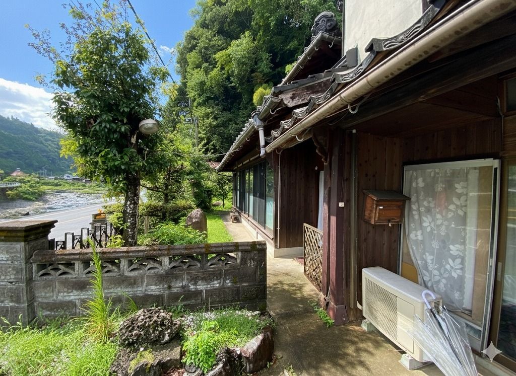 Large 6DK House with Shed and Garden for Sale in Iwakuni - Thumbnail 3