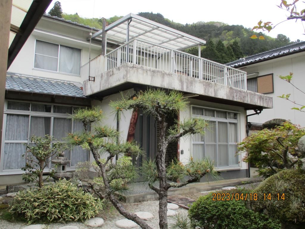 Spacious 11DK House on 1212 sqm Land in Sayo, Hyogo - Thumbnail 2