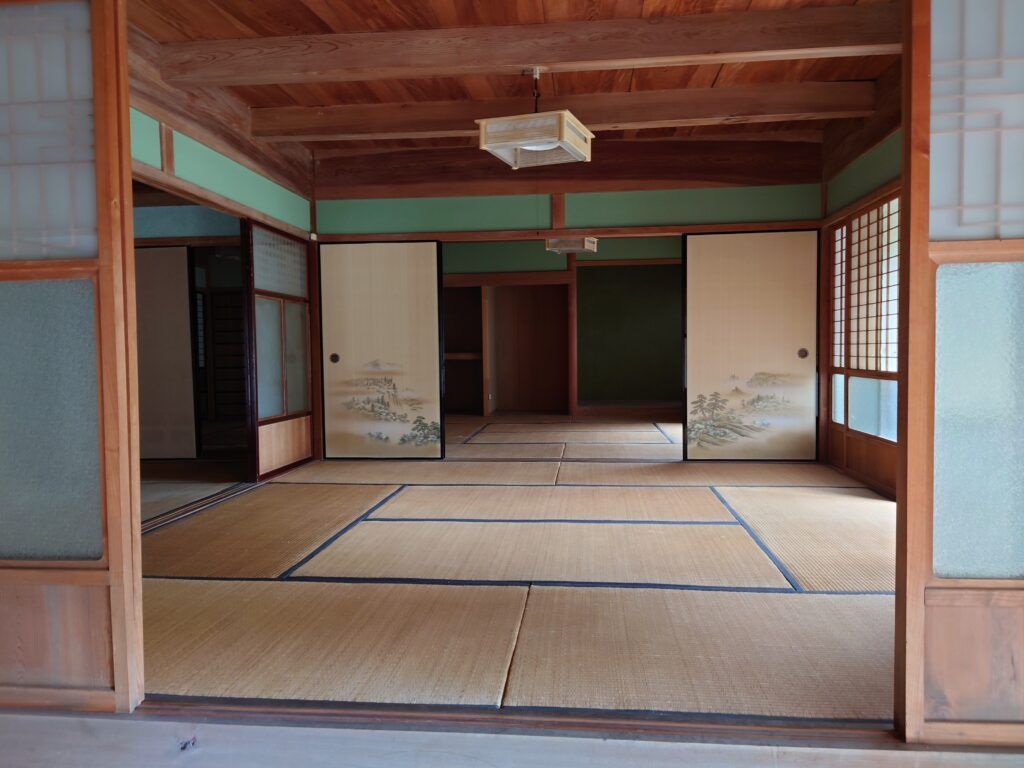 Spacious 1955 Farmland House for Sale/Rent in Asago, Hyogo - Thumbnail 4