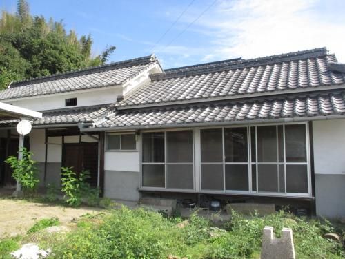 Traditional 9DK Kominka with Vast Land in Kasaoka, Okayama - Thumbnail 3