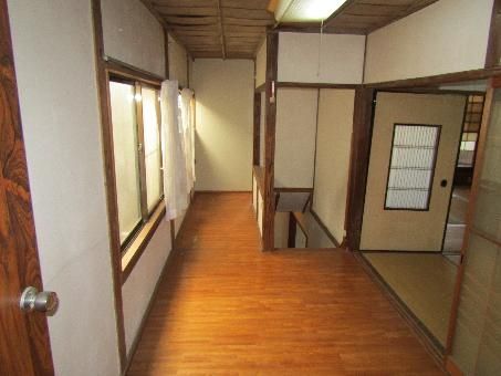 8-Room House Near Nakayamaga Station, Kitsuki - 3.8M Yen - Thumbnail 4