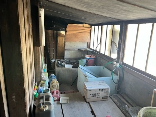 5K Detached House on 1200sqm Corner Lot in Izumi, Kagoshima - Thumbnail 3