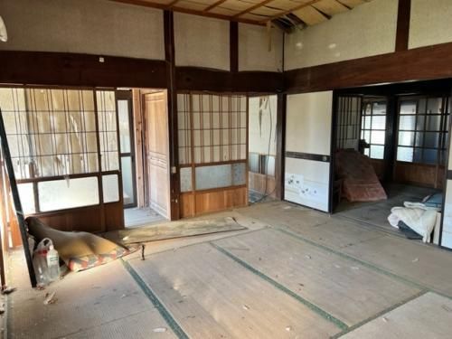 5K Detached House on 1200sqm Corner Lot in Izumi, Kagoshima - Thumbnail 2