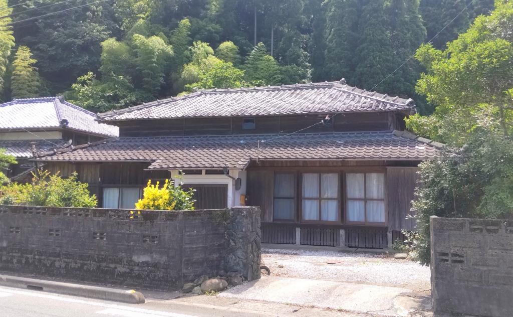Vintage Kominka House for Sale in Kushima, Miyazaki - Thumbnail 2