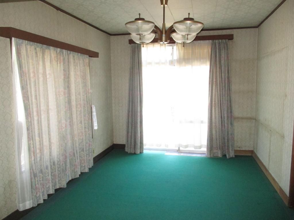 5DK Corner Lot House in Kasaoka - Akiya Bank Listing - Thumbnail 3