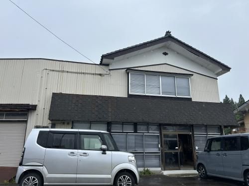 Former Riverside Shop for Sale in Sanjo, Niigata - Spacious 6DK Property - Thumbnail 2