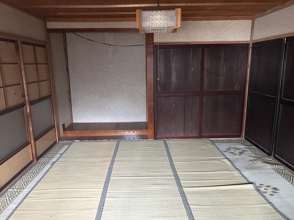 Former Riverside Shop for Sale in Sanjo, Niigata - Spacious 6DK Property - Thumbnail 4