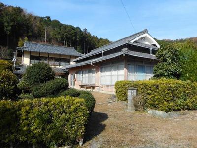 Traditional House with Garden Plot in Haruga, Ozu City — Image 1, Ozu, Ehime