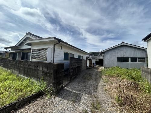 1962 Traditional Japanese House in Quiet Kadogawa - Thumbnail 2
