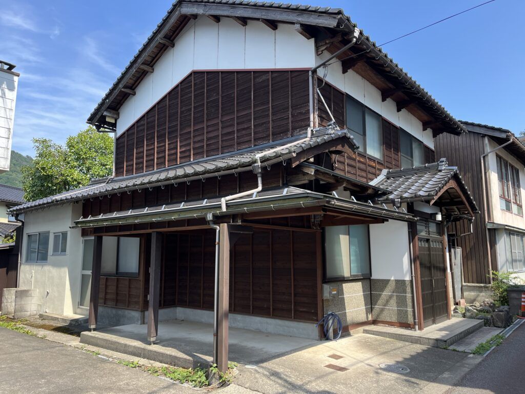 Traditional 1960 House for Sale in Asago City, Hyogo - Thumbnail 2