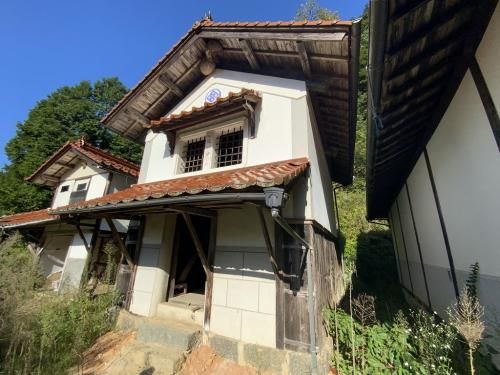 Traditional 4DK House with Annex and Land for Sale in Iwakuni - Thumbnail 3