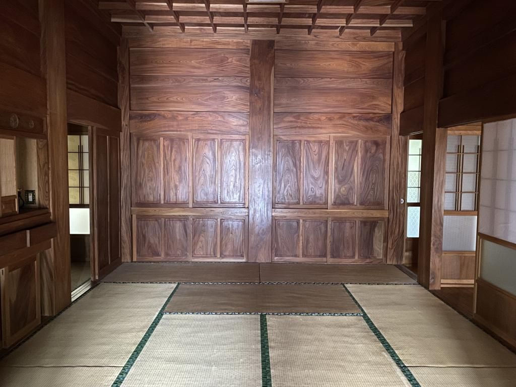 Large 7DK Rental House in Tsushima, Nagasaki - 191 sqm - Thumbnail 3