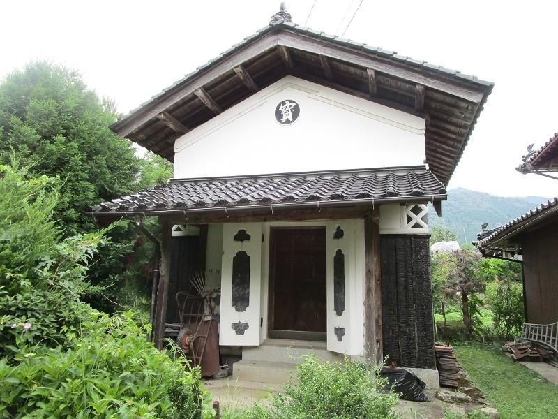 Traditional Japanese Home in Tsuyama's Kamo District - Thumbnail 3