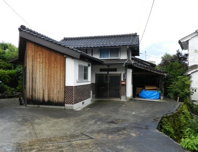 Rental House with Garden Near Sekigane Onsen in Kurayoshi - Thumbnail 2