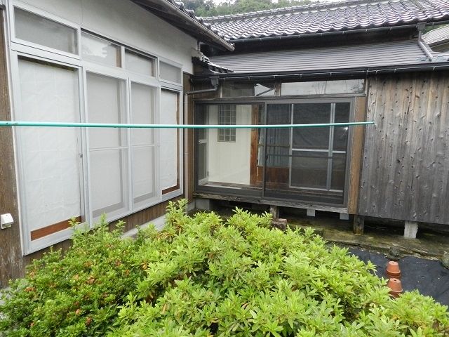 Rental House with Garden Near Sekigane Onsen in Kurayoshi - Thumbnail 3