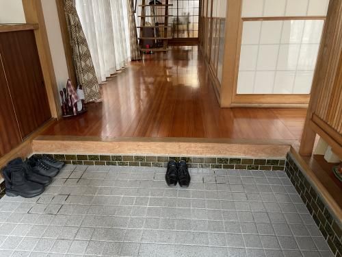 7DK Vacant House for Sale in Sanjo, Niigata with Garden & Parking - Thumbnail 2