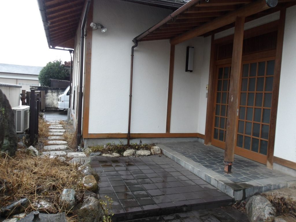 2-Storey House with Tea Room in Kiryu, Gunma | 5DK Layout - Thumbnail 2