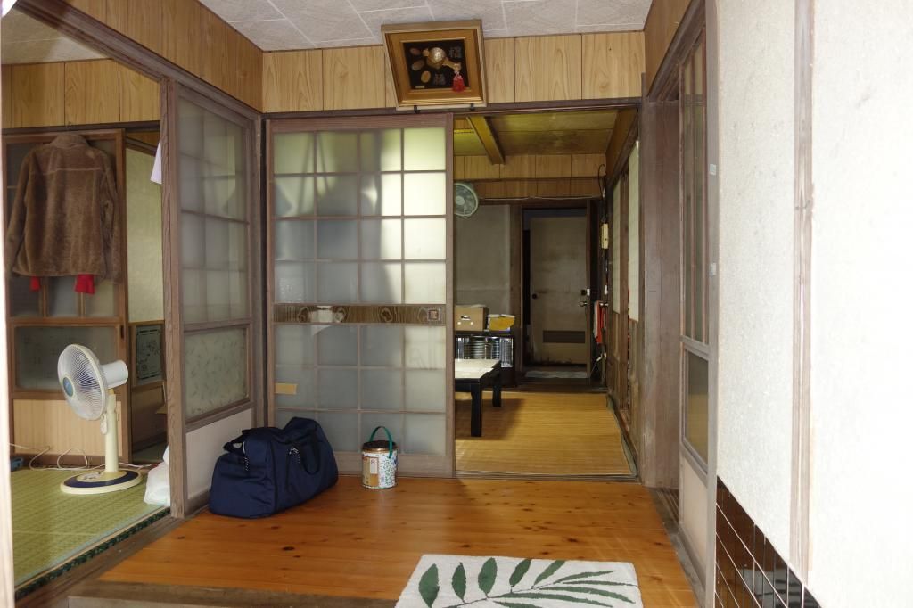 Spacious 8LDK Home with Land in Iki City, Nagasaki - Thumbnail 3