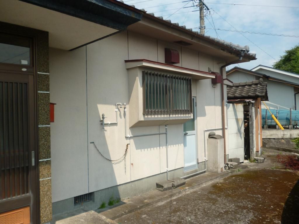 1980 3K House on 187sqm Corner Lot in Ichikikushikino - Thumbnail 3