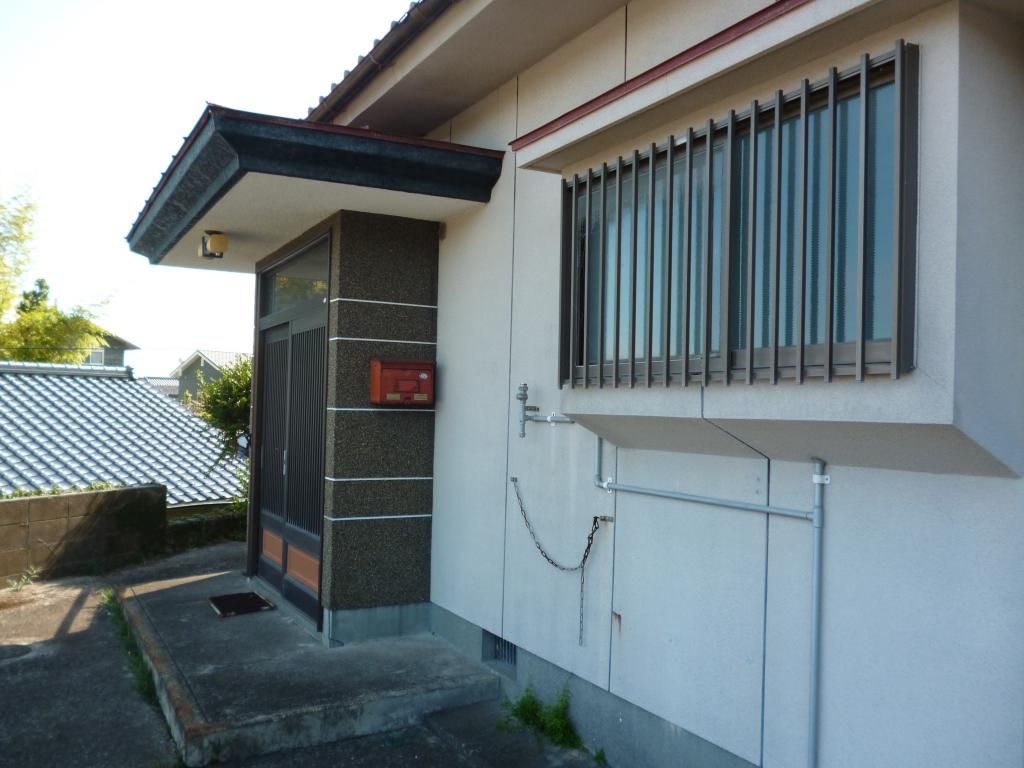 1980 3K House on 187sqm Corner Lot in Ichikikushikino - Thumbnail 2