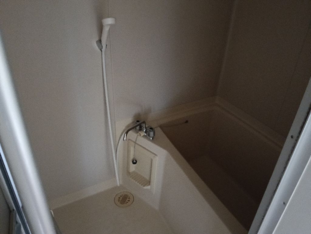 2DK Apartment for Rent Near Shibusawa Station in Hadano - Thumbnail 4