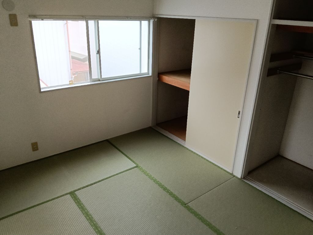 2DK Apartment for Rent Near Shibusawa Station in Hadano - Thumbnail 3