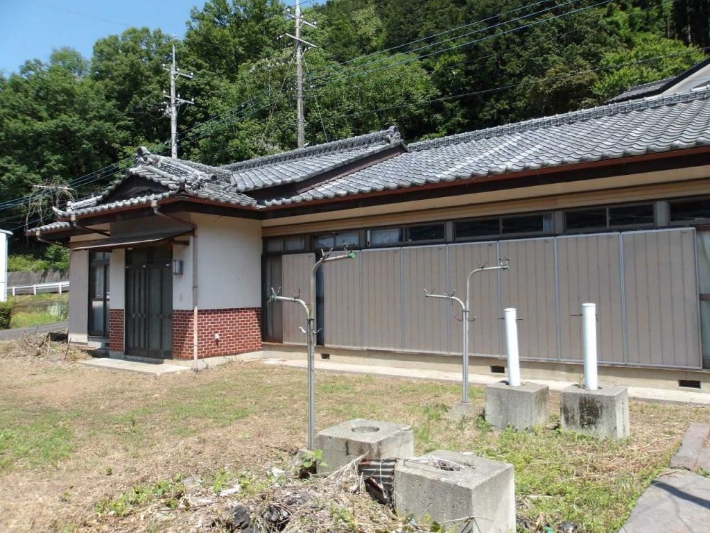 6LDK Single-Story House with Land and Warehouse in Kiryu, Gunma - Thumbnail 3