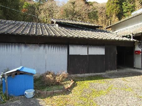 Used House for Sale in Kitsuki City, Oita - 4K Layout with 976 sqm Land - Thumbnail 2