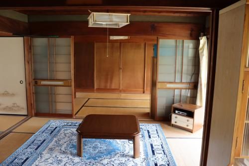 Large 7DK Corner Lot House for Sale in Tsu, Mie Prefecture - Thumbnail 2